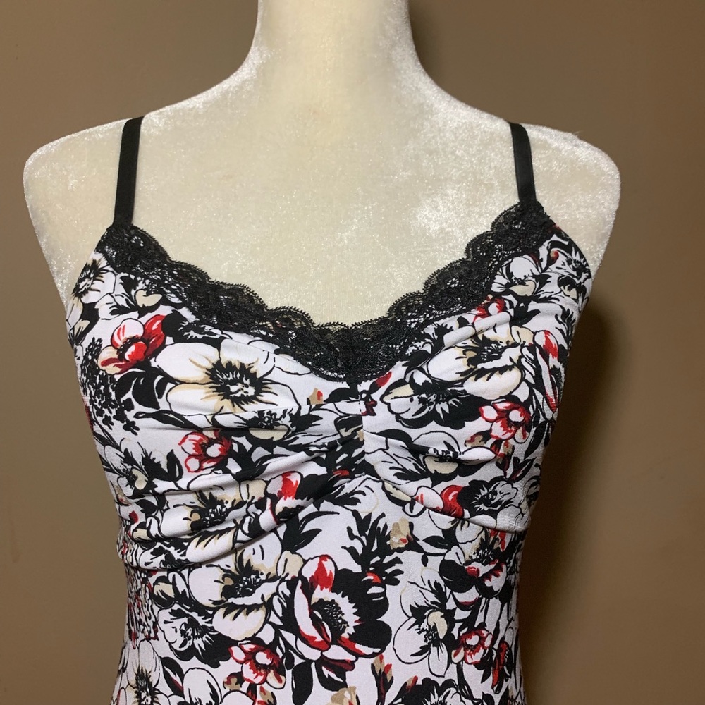 White House Black Market Top - Picture 2 of 5